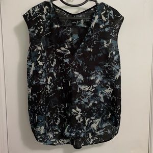 Trouve Black & Blue Blouse. EUC. Medium.